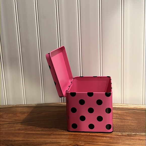 Rare PINK✨Victoria’s Secret Limited Edition fresh & clean Metal Collectors Box - Picture 3 of 12